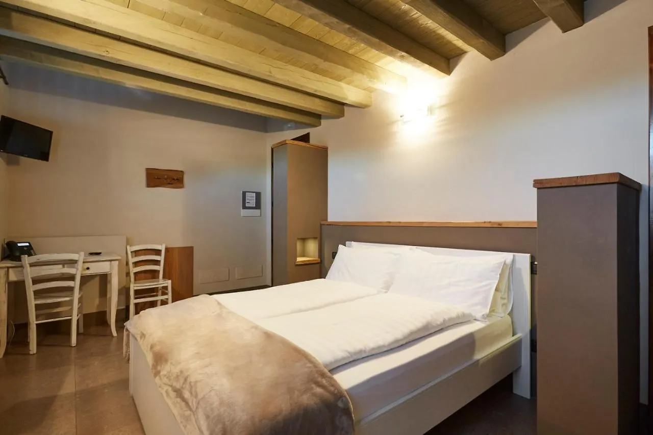 Farm stay Agriturismo Alba Del Borgo Fidenza