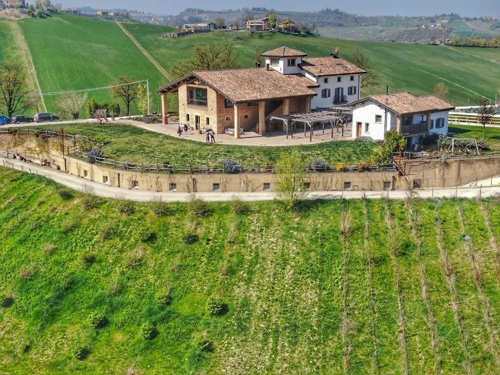 Farm stay Agriturismo Alba Del Borgo Fidenza Italy