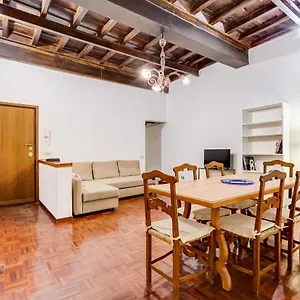 https://spanish-steps-spacious-apartment.it-romehotels.com