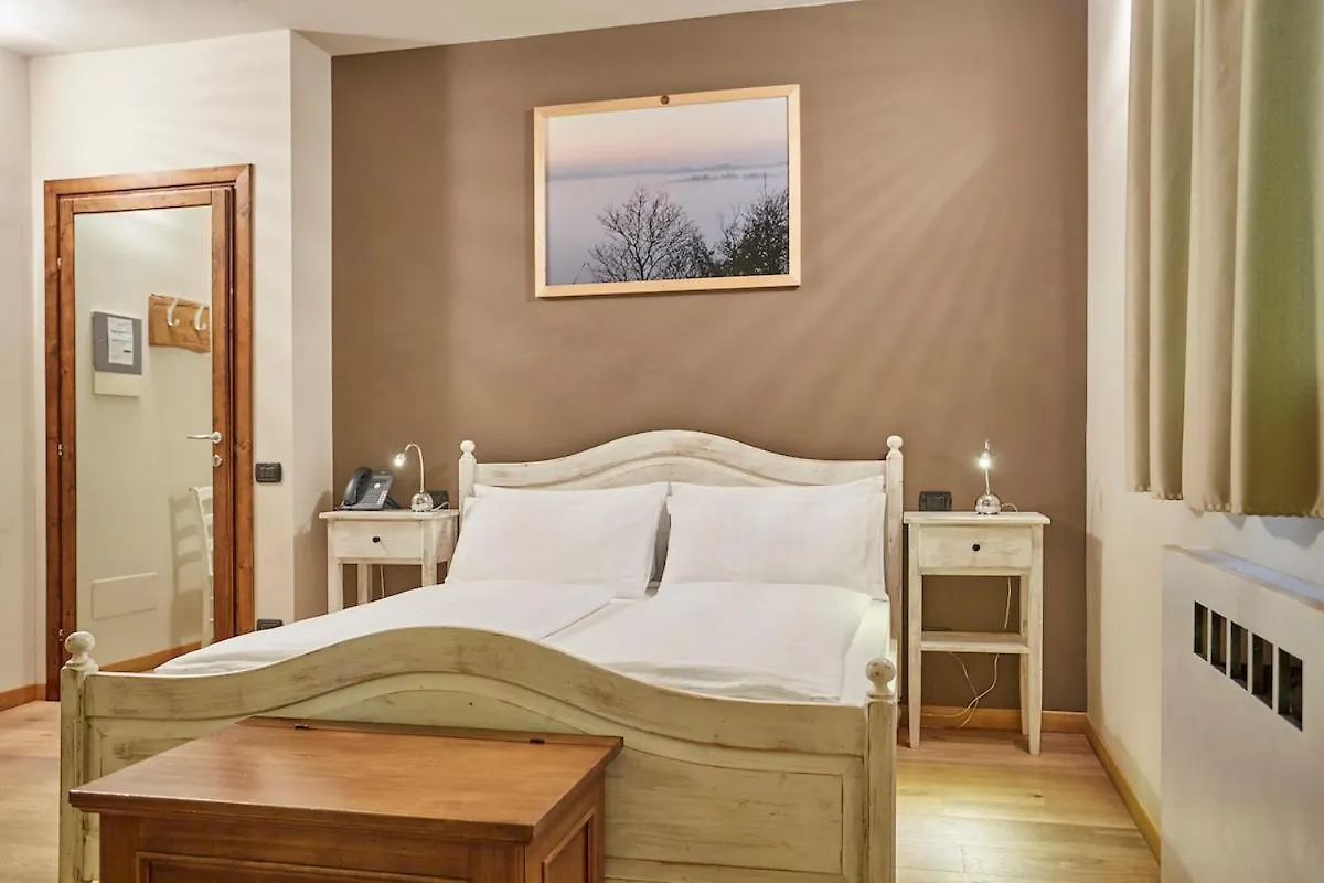 פידנצה Agriturismo Alba Del Borgo בית חווה